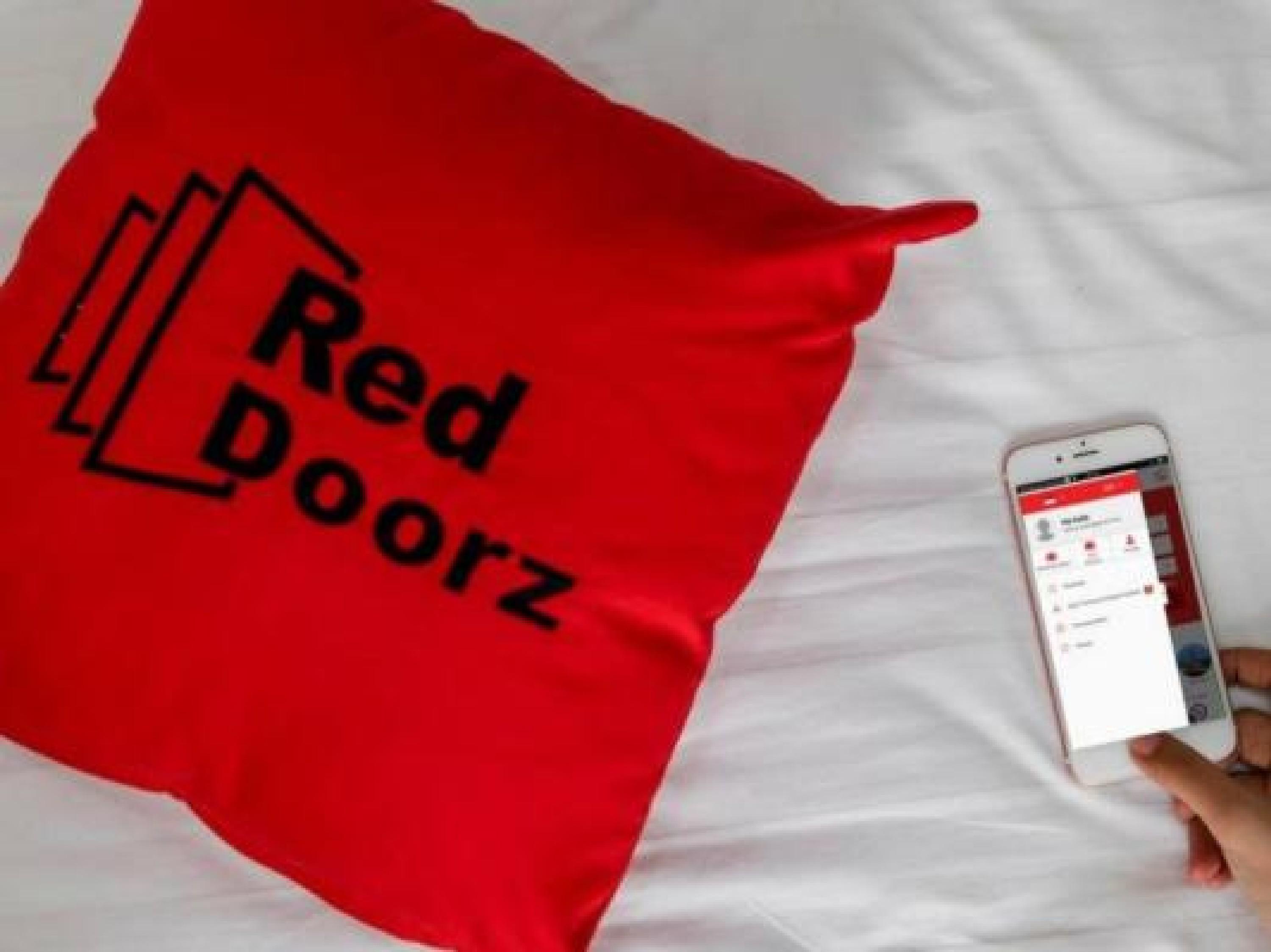 Reddoorz Plus Near Stadion Mandala Krida Yogyakarta Exterior foto